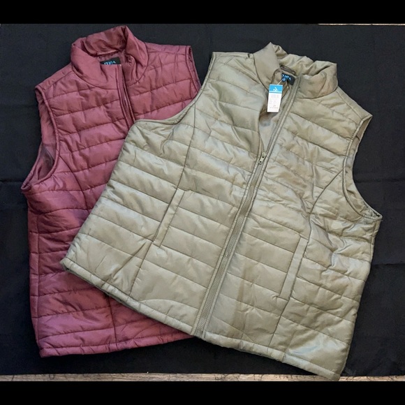 Rue21 Jackets & Blazers - Women’s Rue 21 Hunter Green & Burgundy Puffer Vest